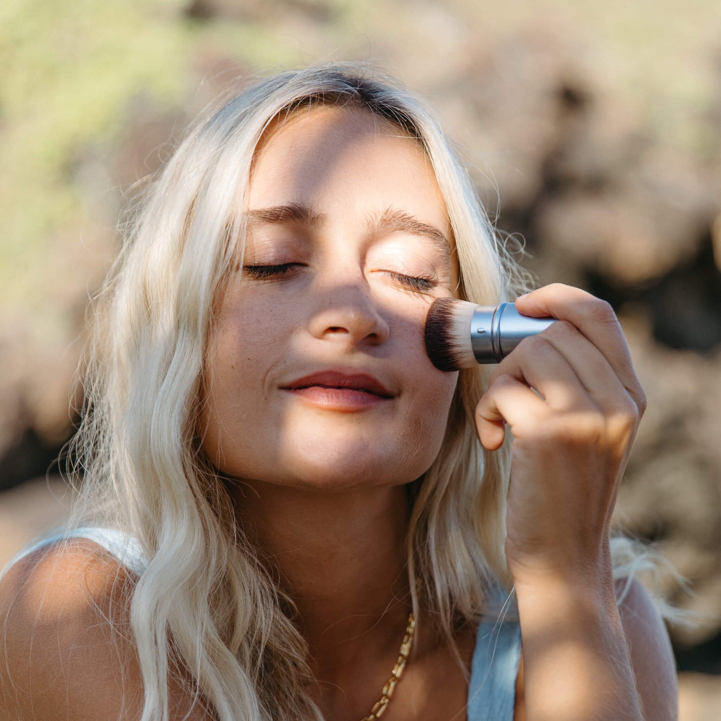 Sol Sista Retractable Kabuki Brush